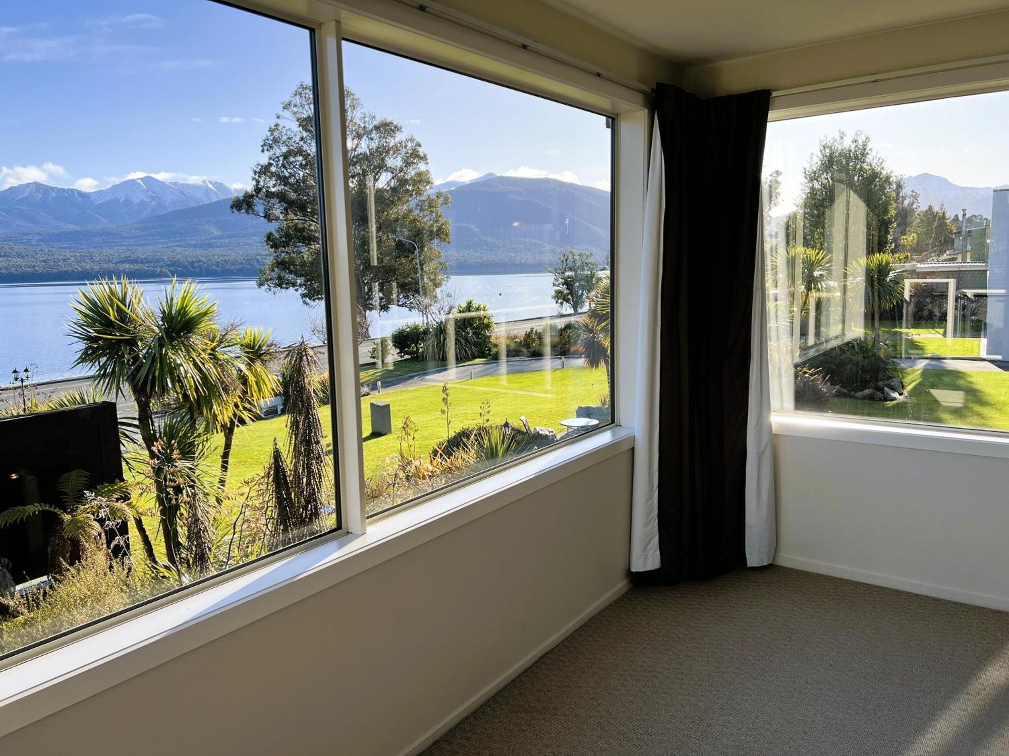 Fiordland Lakeview Motel And Apartments Те Анау Екстериор снимка